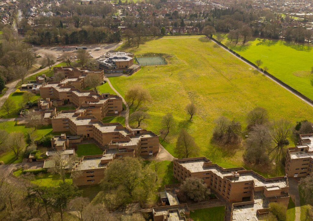 MCR Hull University